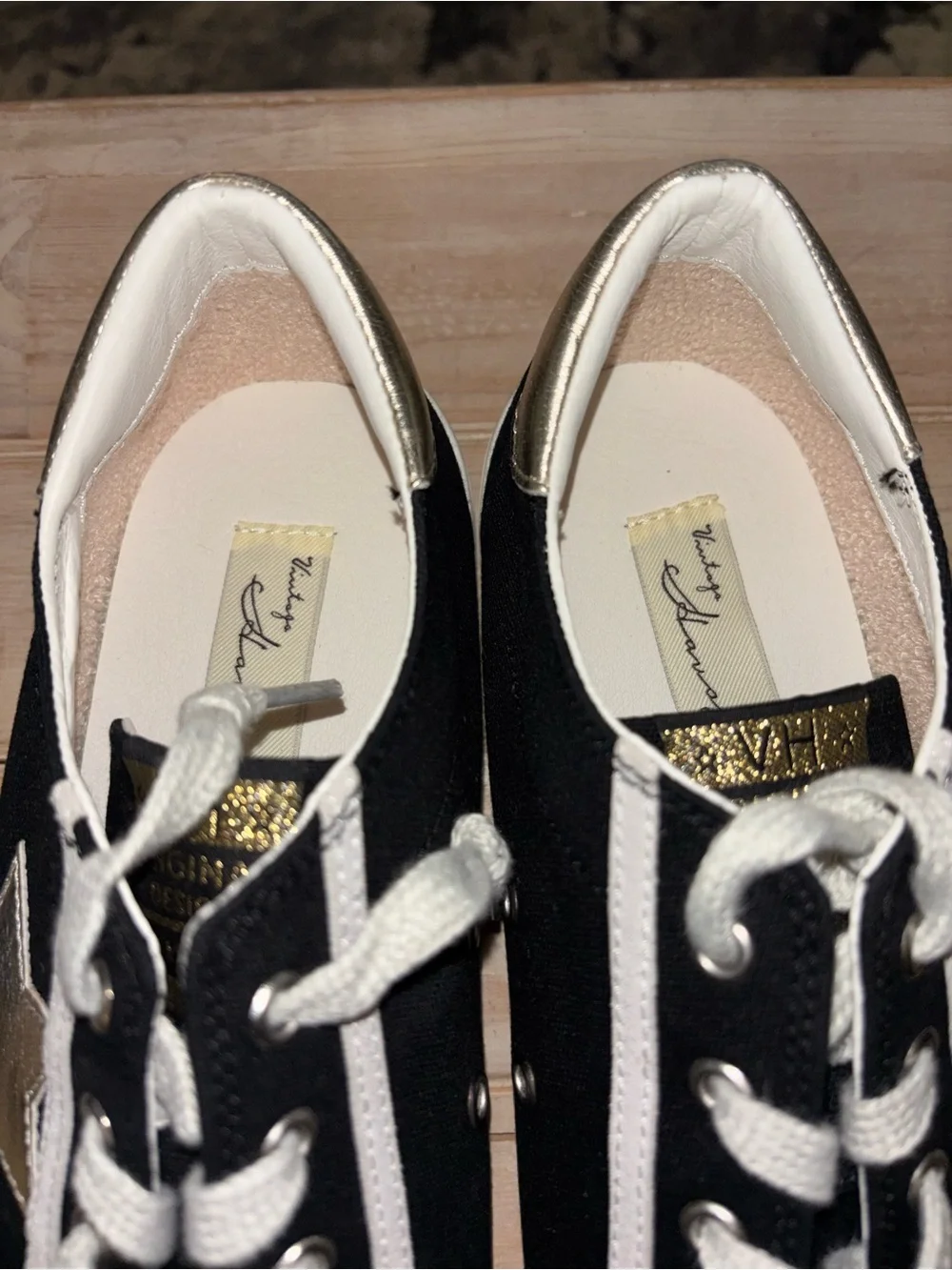 Vintage Havana Alive sneakers Size 11